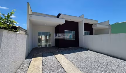 Residência nova - 3 dormitórios sendo uma suíte - Quintal com Piscina.