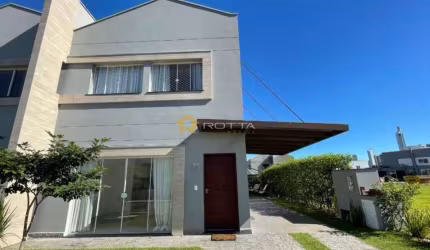 Locação Residencial Alto Padrão em Casa - Bal. Camboriú