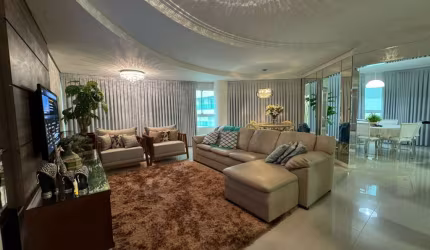 APARTAMENTO MOBILIADO COM 03 SUÍTES PRÓXIMO À AVENIDA BRASIL EM BALNEÁRIO CAMBORIÚ