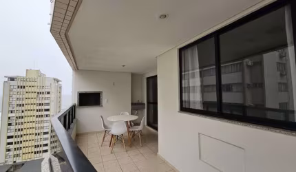 APARTAMENTO COM 03 DORMITÓRIOS NA QUADRA MAR DE BALNEÁRIO CAMBORIÚ