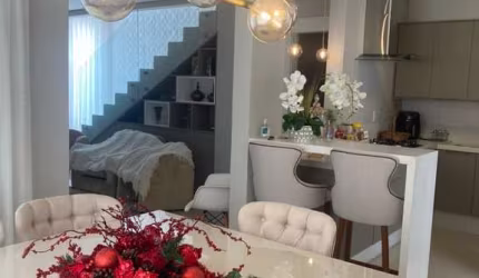 CASA MOBILIADA À VENDA NO BAIRRO NOVA ESPERANÇA EM BALNEÁRIO CAMBORIÚ