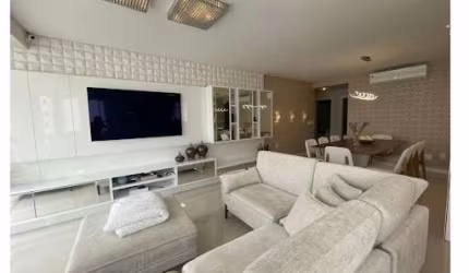 Apartamento com 4 dormitórios à venda, 200 m² por R$ 2.200.000,00 - Meia Praia - Itapema/SC