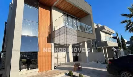 Casa à venda no bairro Santa Regina em Camboriú/SC
