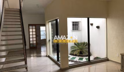 Sobrado com 3 dormitórios à venda, 110 m² por R$ 600.000,00 - Barranco - Taubaté/SP