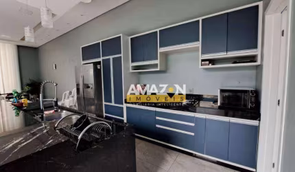 Casa com 3 dormitórios à venda, 210 m² por R$ 900.000,00 - Jardim Morumby - Taubaté/SP
