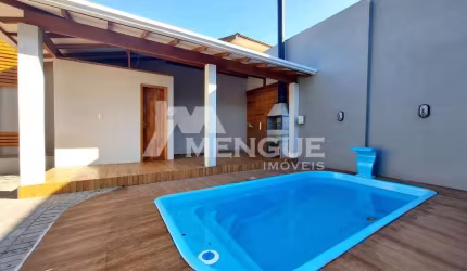 Casa com 2 quartos à venda na Rua Leopoldo Bettiol, 26, Jardim Itu Sabará, Porto Alegre por R$ 765.000