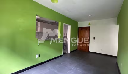 Apartamento com 2 quartos para alugar na Avenida João Wallig, 719, Passo da Areia, Porto Alegre por R$ 1.700