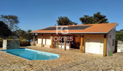 Chácara / sítio com 3 quartos à venda na Zona Rural, Delfinópolis  por R$ 905.000