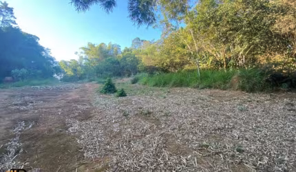 Àrea comercial à Venda de 20.000,00m2, Localizada estrada Pedreira Alvarenga ao lado do Acampamento dos Engenheiros no Condomínio Jandaia em São Ber