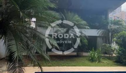 Excelente sobrado a venda com 888m2, em Santos.