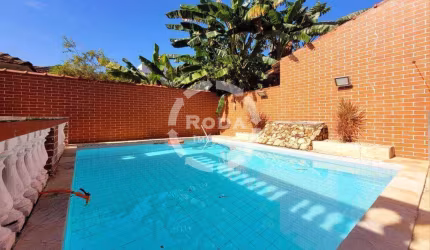 Casa sobrado amplo três dormitórios Campo Grande