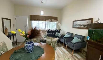 Linda Casa Triplex no Bairro Campo Grande - Santos/SP, 3 dorm., 1 suíte com área de lazer e solarium