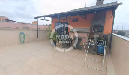 Cobertura duplex de 4 dormitórios sendo 1 suíte em Santos no Macuco.