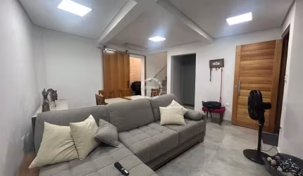 Casa triplex com 2 suites à Venda - 130 m2 - Villagio Vila Real