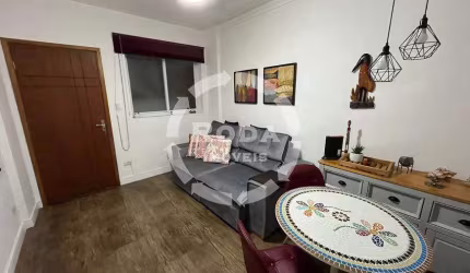 Apartamento Reformado e Mobiliado na Avenida da Praia - Oportunidade Única em Santos