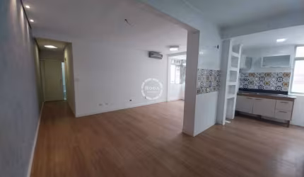 Apartamento próximo da praia à venda, 2 dormitórios, 1 suíte, no Embaré, em Santos/SP