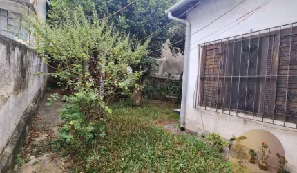 Casa Térrea Antiga à Venda com 174m², Proximo ao Chico Mendes