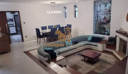 Sobrado à Venda com 244m² e 3 Quartos, com Piscina no Jardim São Caetano