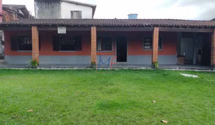 Casa em São Sebastião, 130m² a.u., 2 quartos, sala, cozinha americana, banheiro, varanda, churrasqueira e 6 vagas. REF: 16.648