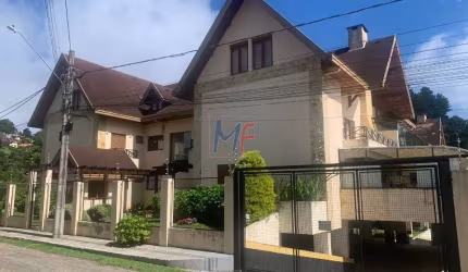 Ótimo apto na Vila Jaguaribe, em Campos do Jordão/SP, 90m² a.u., 2 quartos (1 suíte), lareira, varanda gourmet, 2 vagas, lazer (REF 18.410)