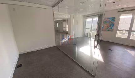 Excelente conjunto comercial na Barra Funda, com 183m² de área útil e 4 vagas. Prox. Metrô Palmeiras Barra Funda  (REF 18.879)
