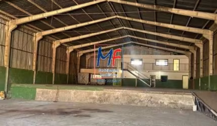 Excelente Galpão com dois pavimentos localizado em Jundiaí, com 900 m²  a.c., 2.500 m² terreno, recepção, 2 salas com ar, 3 banheiros, refeitório. REF: 20.244