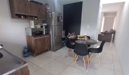 Sobrado com 2 dormitórios à venda, 99 m² por R$ 470.000,00 - Água Verde - Blumenau/SC