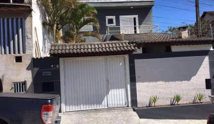 Sobrado com 3 dormitórios à venda, 200 m² por R$ 905.000,00 - Fazenda Rincao - Arujá/SP