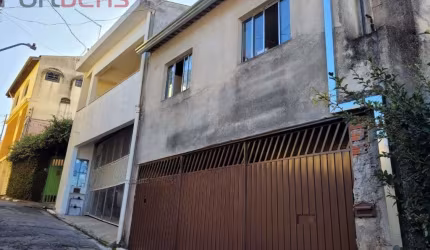 Casa Para Vender com 3 quartos 1 suítes no bairro Região Central em Caieiras