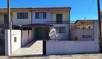 Sobrado de frente para rua à venda, com 3 quartos sendo 1 suíte, no Bairro Guabirotuba, Curitiba/PR