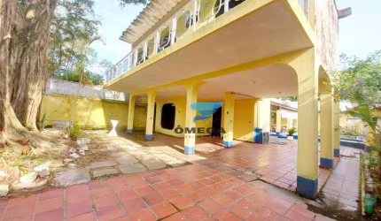 Casa à Venda no Guaiúba no Guarujá | Omega Imóveis