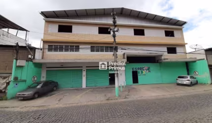 Prédio comercial em 3 pavimentos