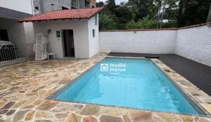 Cobertura com localização privilegiada em condomínio fechado, com 4 dormitórios à venda, 112 m² por R$ 630.000 - Cônego - Nova Friburgo/RJ