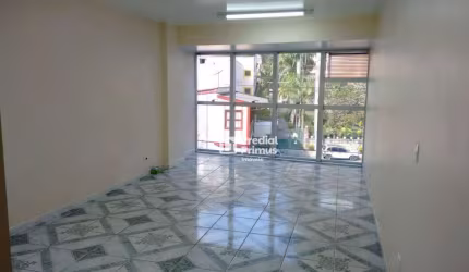 Sala para alugar, 23 m² por R$ 700,00 - Vilage - Nova Friburgo/RJ