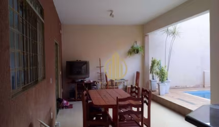 Casa 3 dormitórios com suíte no Sumarezinho