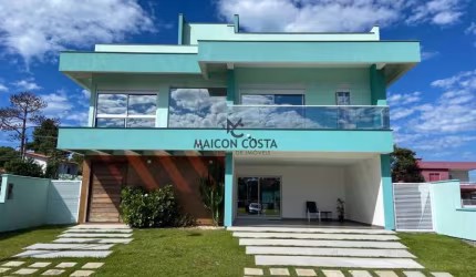 CASA-ALTO PADRÃO NO RIO VERMELHO