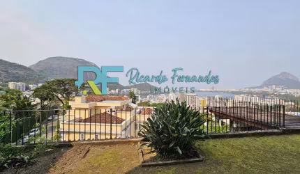 Casarão com bela vista da Lagoa no Alto Jardim Botânico