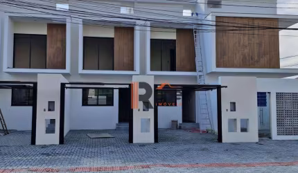 Sobrado, 2 quartos, Santa Regina, Camboriú