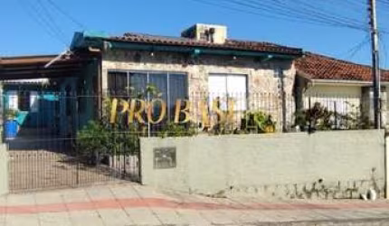 Casa com 4 quartos à venda na Rua Araquari, 144, Bela Vista, São José por R$ 620.000