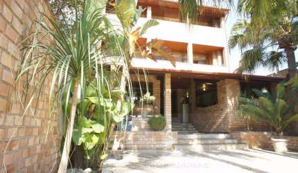 Sobrado com 4 dormitórios à venda, 446 m² - Vila Suissa - Mogi das Cruzes/SP