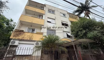 03 dormitórios reformado no bom fim