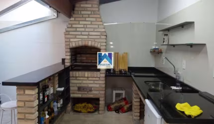 Sobrado para Venda excelente localização com móveis planejados no bairro PARQUE SANTANA, localizado na cidade de Mogi da