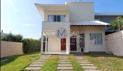 Casa com 3 quartos para alugar na Rua Santos Lostada, Coqueiros, Florianópolis por R$ 6.999