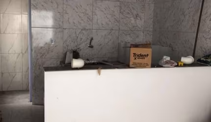 Oportunidade imperdível. Casa de condomínio no Jardim Melvi, Praia Grande!