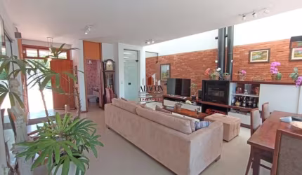 Casa em condomínio fechado com 2 quartos à venda na Rua Oscar Schneider, 485, Medianeira, Porto Alegre por R$ 1.050.000