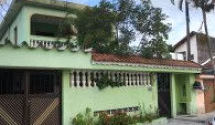 Excelente casa localizada no Balneário Santa Terezinha - lado praia