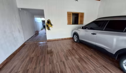 Linda casa de 2 dormitórios em Praia Grande SP.