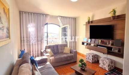 Casa com 3 quartos à venda na Vila Camilópolis, Santo André  por R$ 750.000