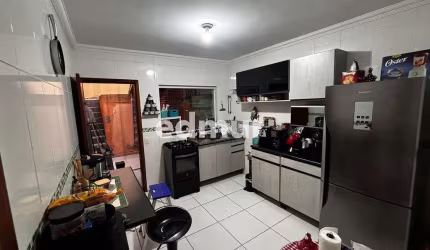 Casa com 3 quartos à venda no Parque Oratório, Santo André  por R$ 595.000