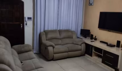 Casa à venda em Jardim Brasil com 2 quartos, 1 vaga, 108m²